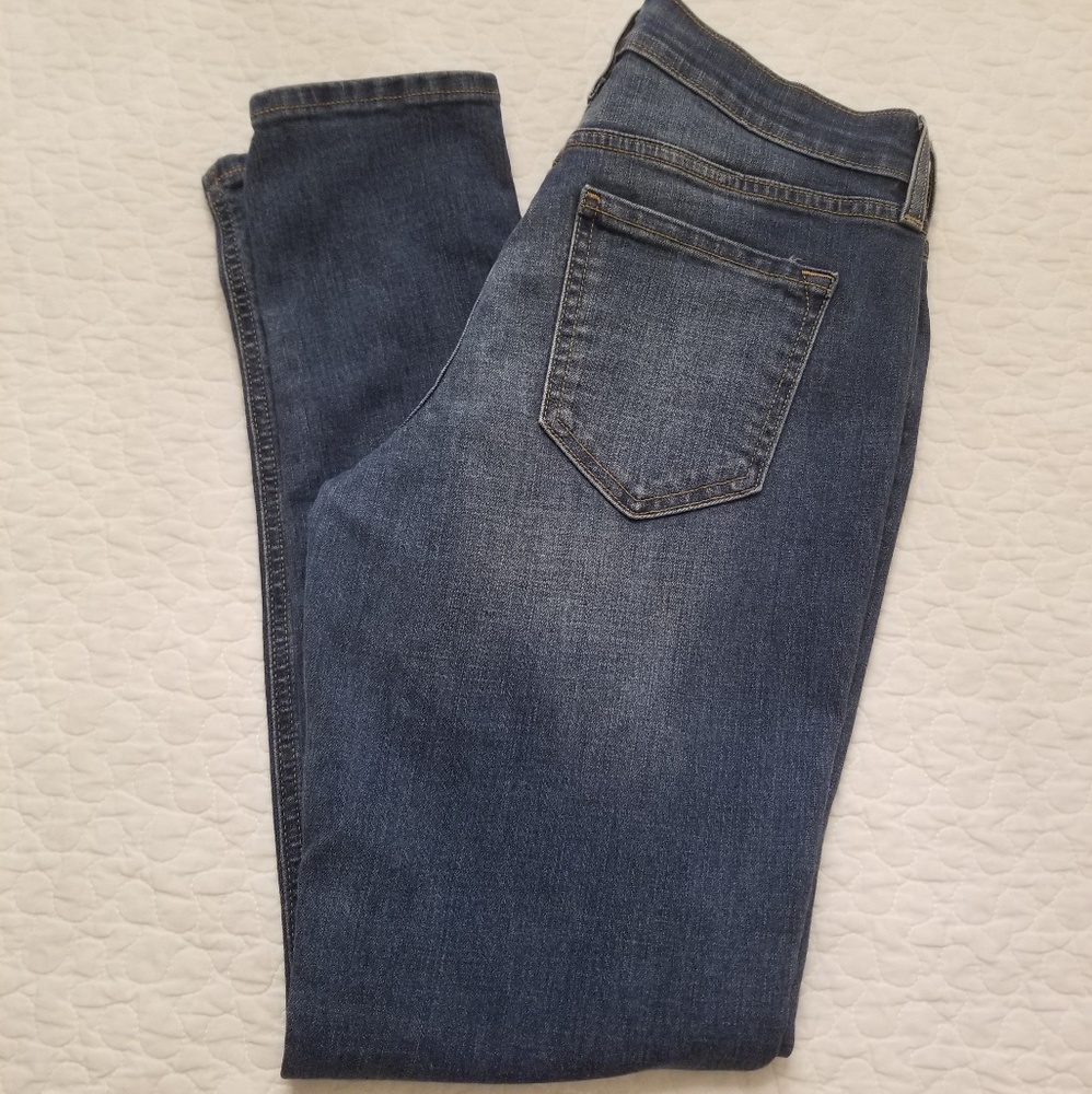(DONATED) Old Navy boyfriend jean - Picture 2 of 6
